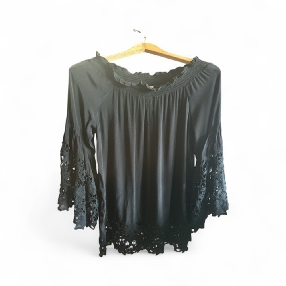 Chico's Size 0 Equivalent to a Small Black Lace Bell Sleeve Crochet Blouse Top